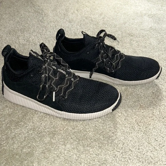 Sorel In and Out shoes! - Picture 1 of 7